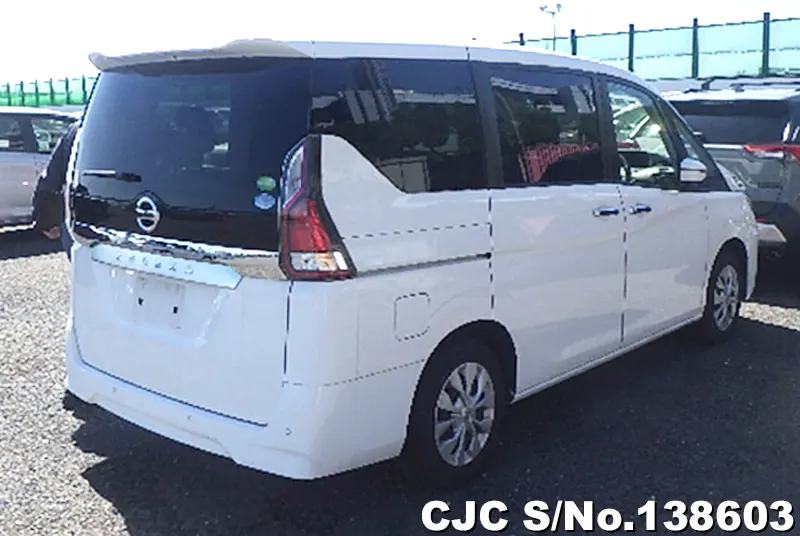 Nissan Serena in White for Sale Image 2