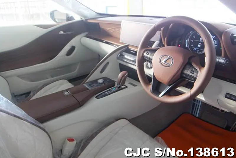 Lexus LC500h in White for Sale Image 7
