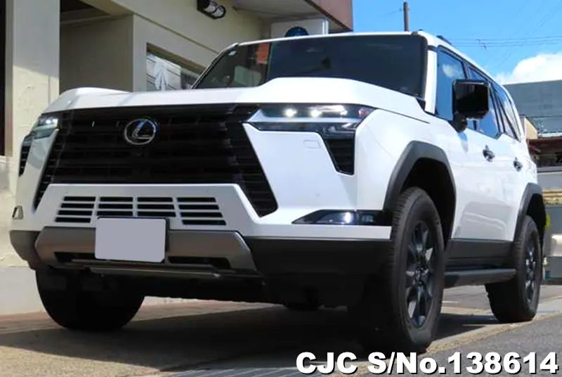 Lexus GX 550 in Pearl for Sale Image 3