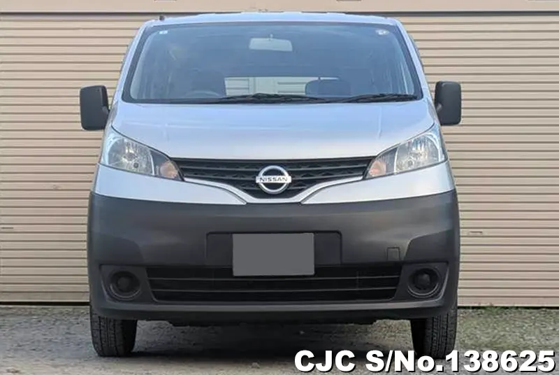 Nissan NV200 in Silver for Sale Image 4