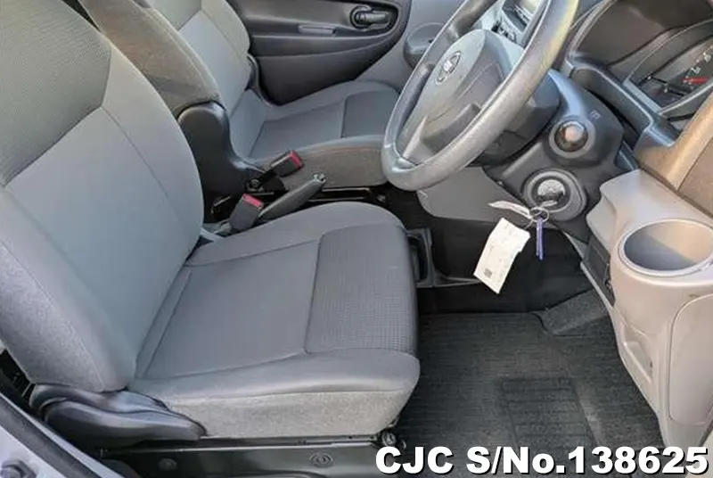 Nissan NV200 in Silver for Sale Image 10