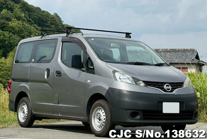 Nissan / NV200 2015