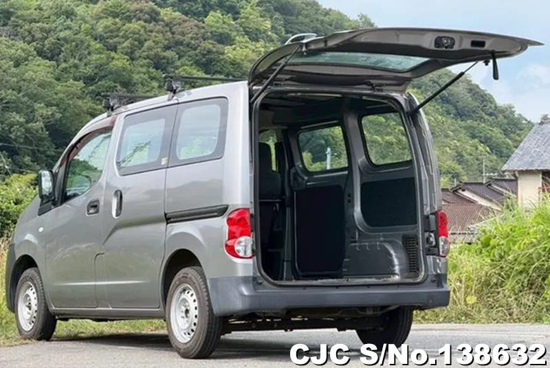 Nissan NV200 in Gray for Sale Image 10