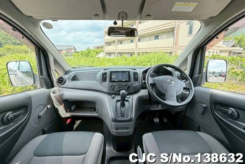 Nissan NV200 in Gray for Sale Image 12