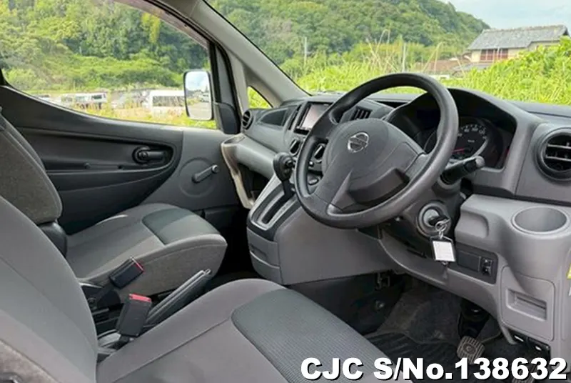 Nissan NV200 in Gray for Sale Image 13