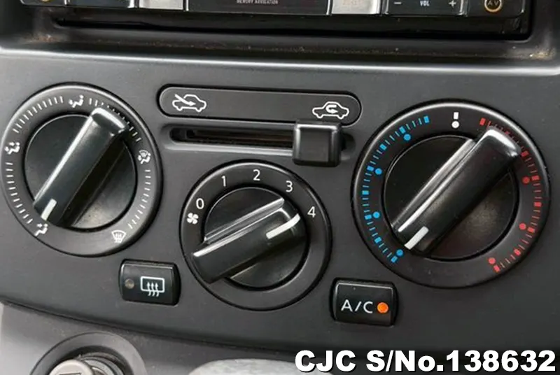 Nissan NV200 in Gray for Sale Image 19