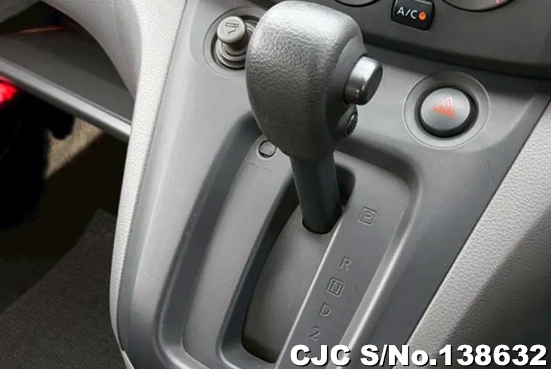 Nissan NV200 in Gray for Sale Image 20