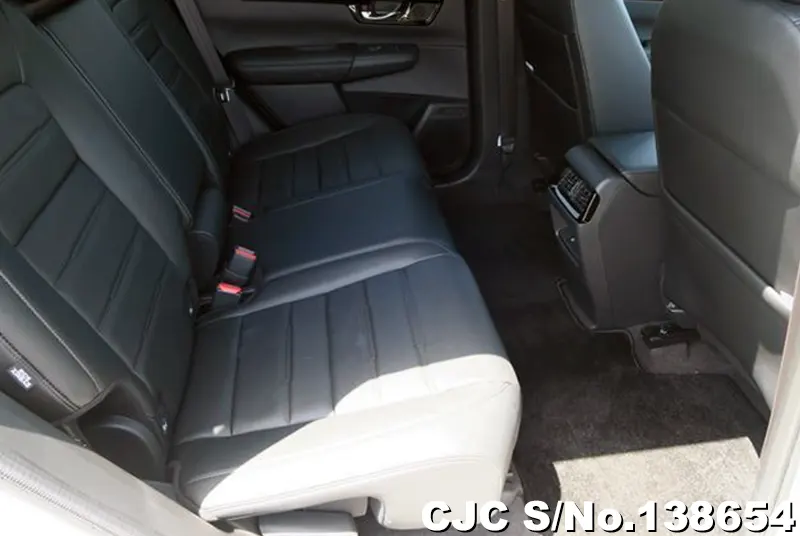 Honda CRV in Pearl for Sale Image 12