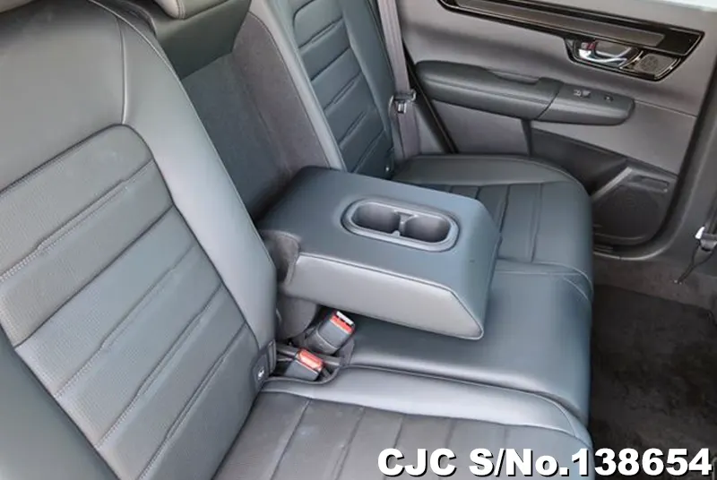 Honda CRV in Pearl for Sale Image 13