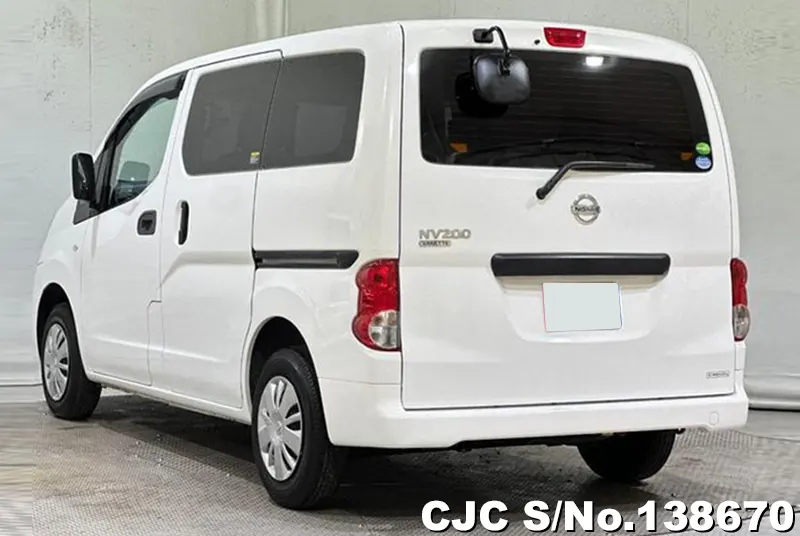 Nissan NV200 in White for Sale Image 1