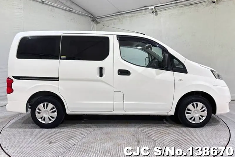 Nissan NV200 in White for Sale Image 6