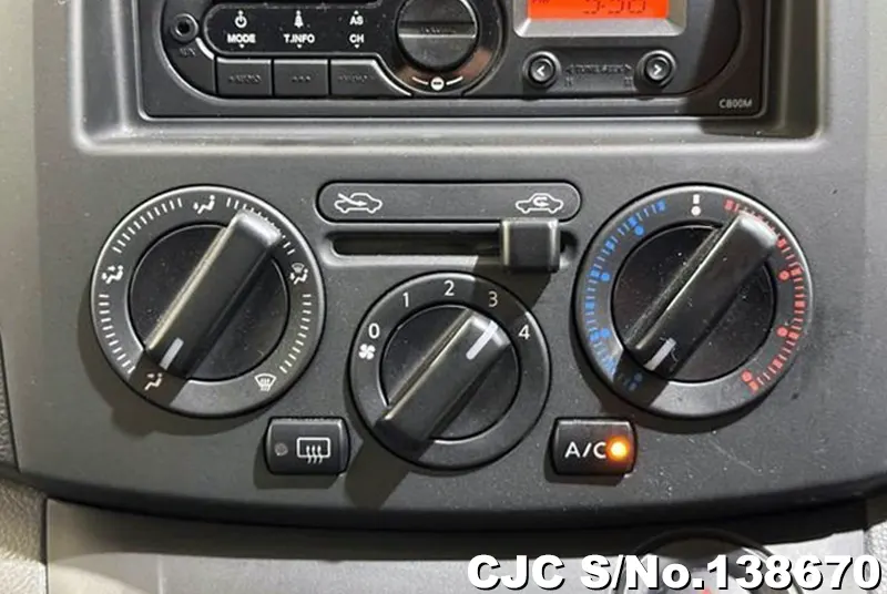 Nissan NV200 in White for Sale Image 14