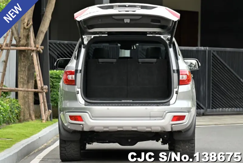 Ford Everest in Silver for Sale Image 6