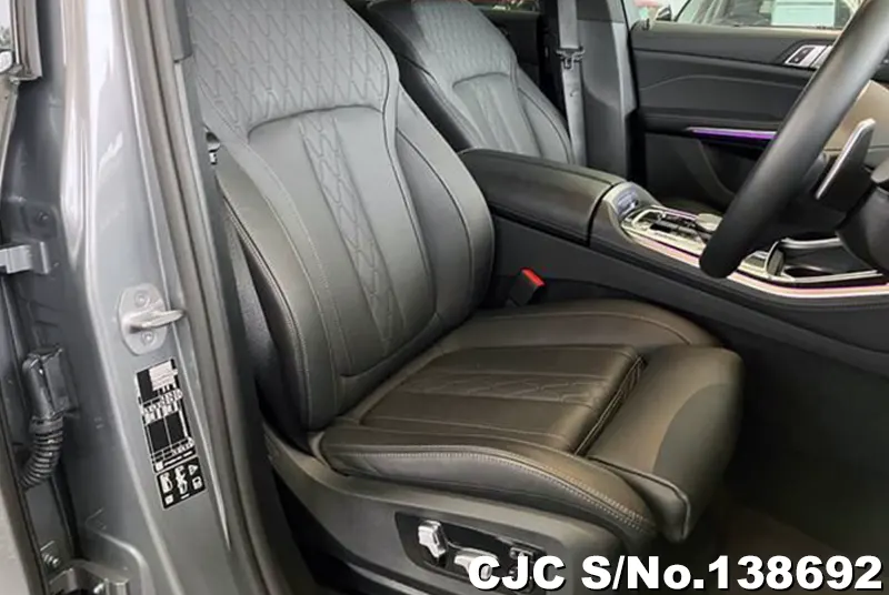 BMW X5 in Gray for Sale Image 4