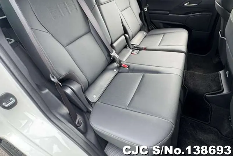 Lexus GX 550 in White for Sale Image 9