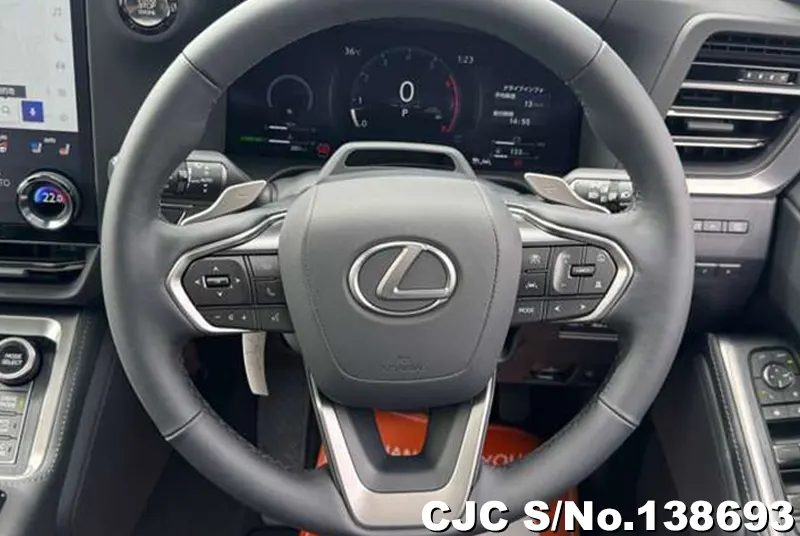 Lexus GX 550 in White for Sale Image 10