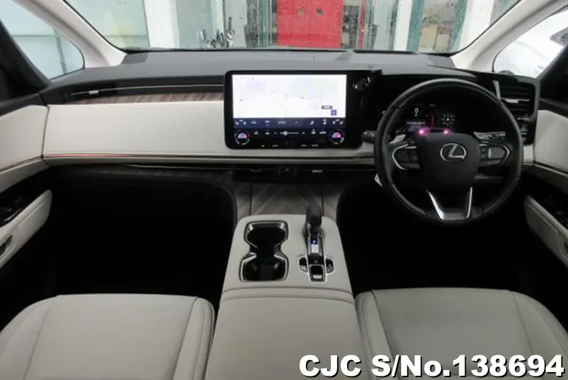 Lexus LM500h in Black for Sale Image 5