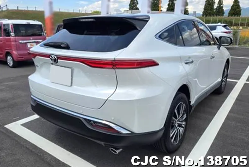 Toyota Harrier in White for Sale Image 2