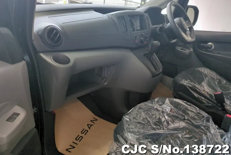 Nissan NV200 in Black for Sale Image 9