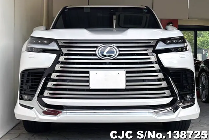 Lexus LX700H in Pearl for Sale Image 2
