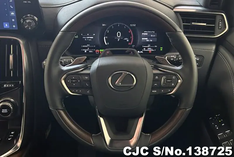 Lexus LX700H in Pearl for Sale Image 9
