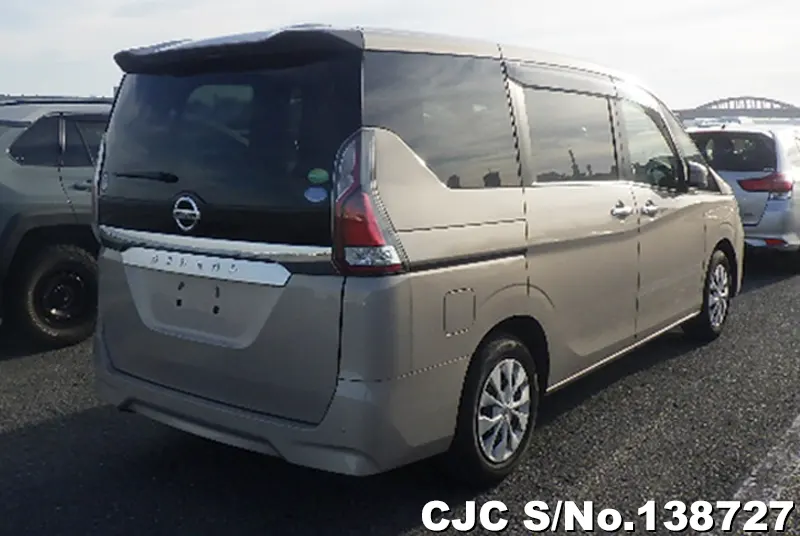Nissan Serena in Beige for Sale Image 2