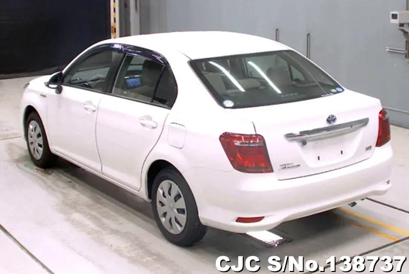 Toyota Corolla Axio in White for Sale Image 1