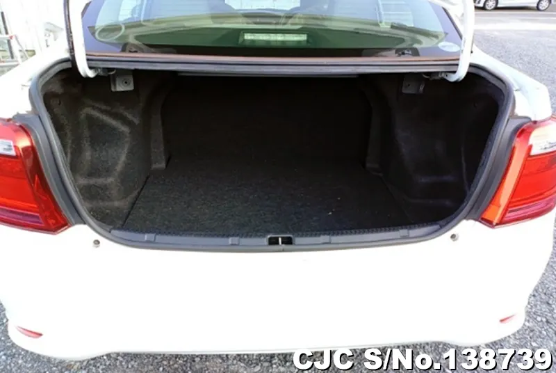 Toyota Corolla Axio in White for Sale Image 5