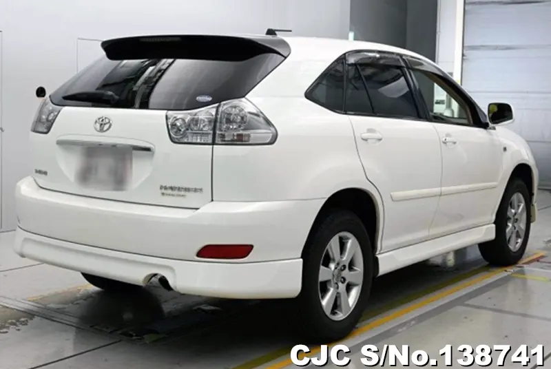Toyota Harrier in White for Sale Image 1