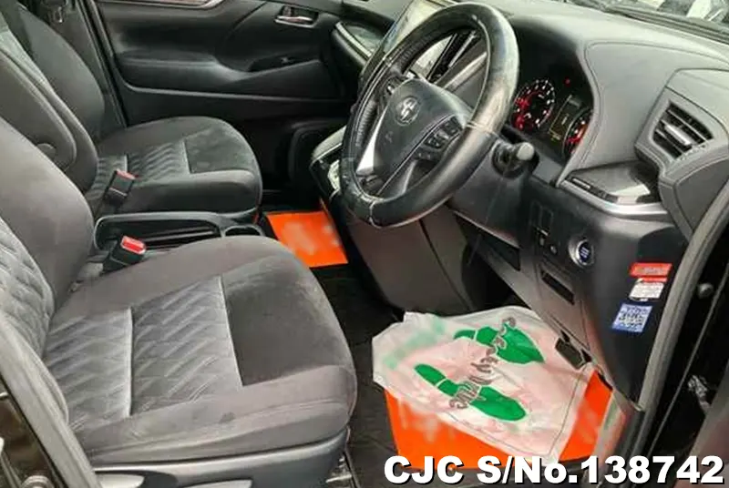 Toyota Alphard in Black for Sale Image 4