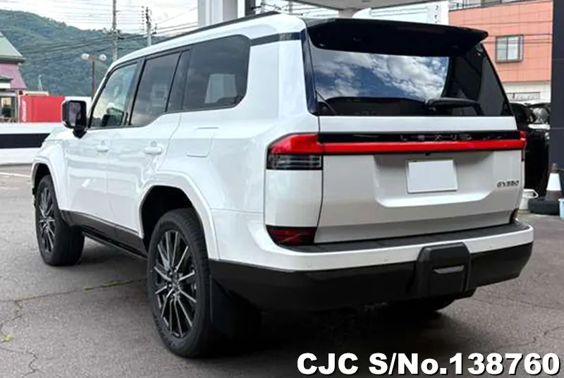 Lexus GX 550 in Pearl for Sale Image 1