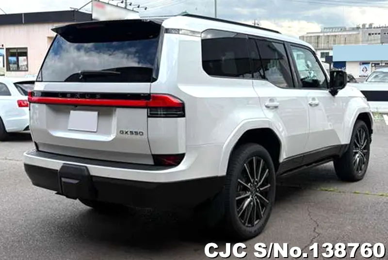 Lexus GX 550 in Pearl for Sale Image 2