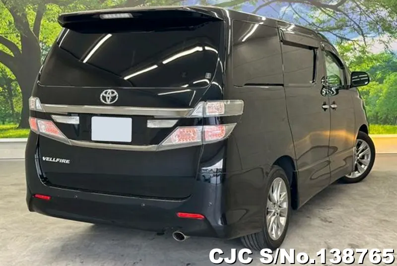 Toyota Alphard in Black for Sale Image 2