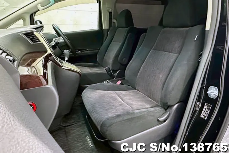 Toyota Alphard in Black for Sale Image 10