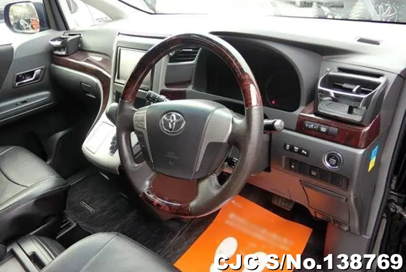 Toyota Alphard in Black for Sale Image 3