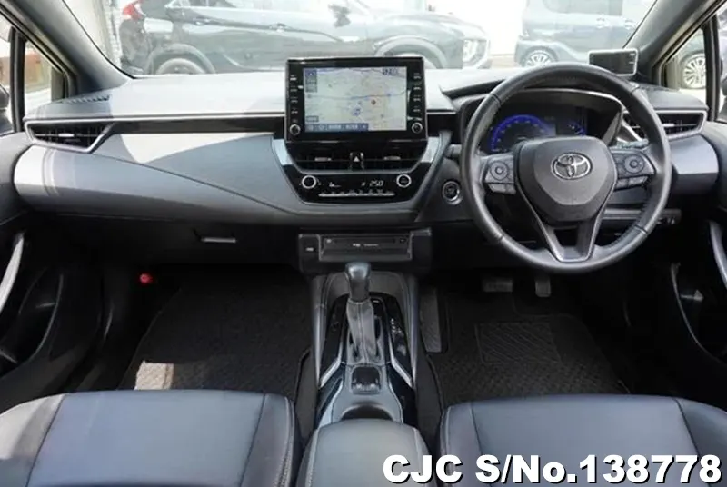Toyota Corolla in White for Sale Image 8