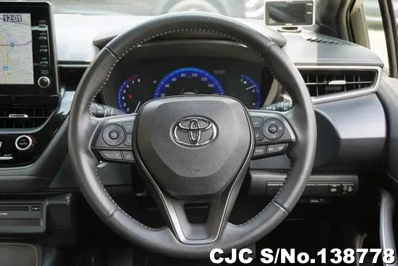 Toyota Corolla in White for Sale Image 13