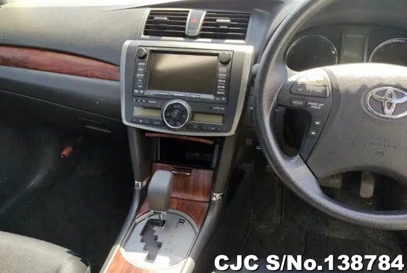 Toyota Allion in White for Sale Image 4