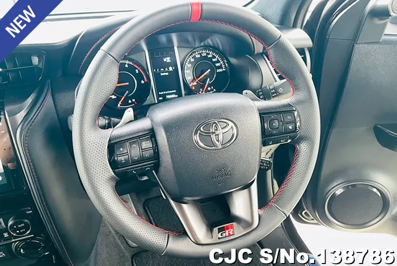 Toyota Fortuner in Black for Sale Image 12