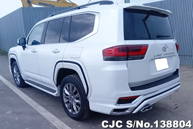 Toyota Land Cruiser in Pearl for Sale Image 1