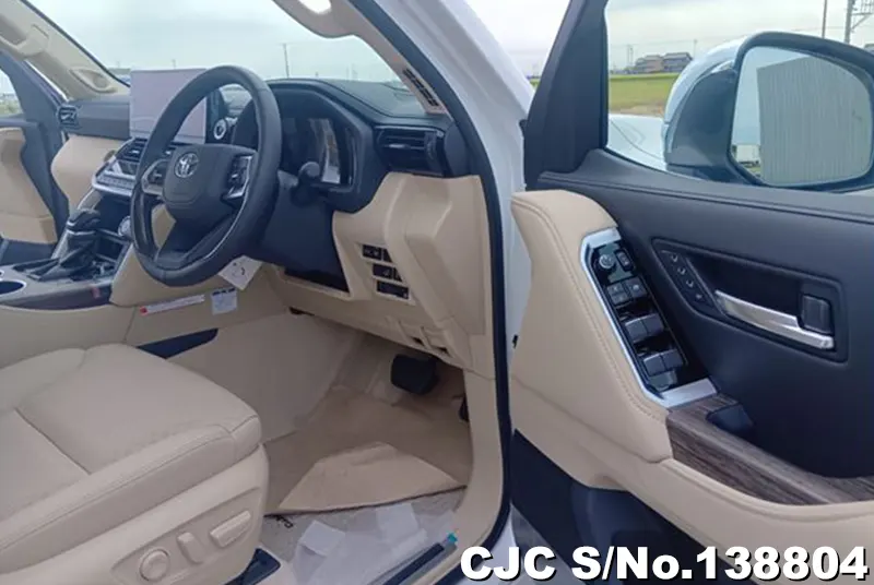 Toyota Land Cruiser in Pearl for Sale Image 8