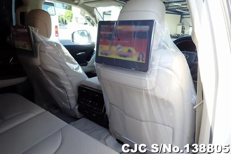 Toyota Land Cruiser in Pearl for Sale Image 9