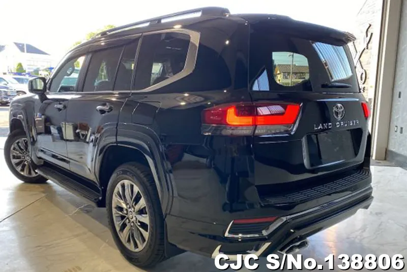 Toyota Land Cruiser in Black for Sale Image 1