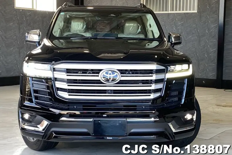 Toyota Land Cruiser in Black for Sale Image 4