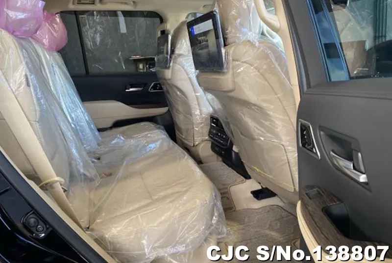 Toyota Land Cruiser in Black for Sale Image 10