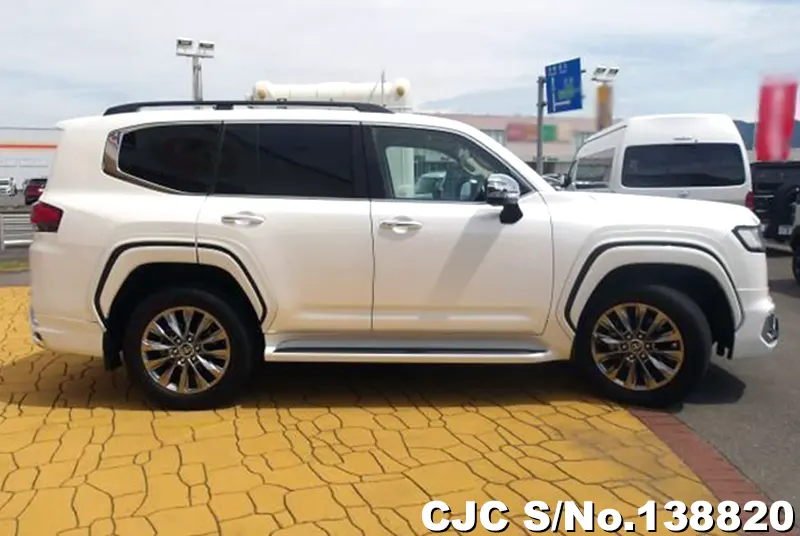Toyota Land Cruiser in Pearl for Sale Image 2