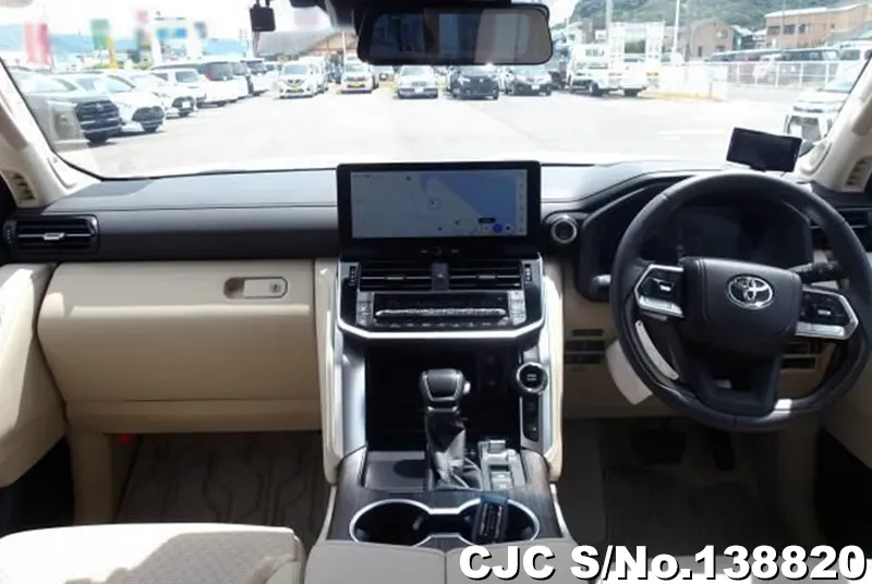 Toyota Land Cruiser in Pearl for Sale Image 3