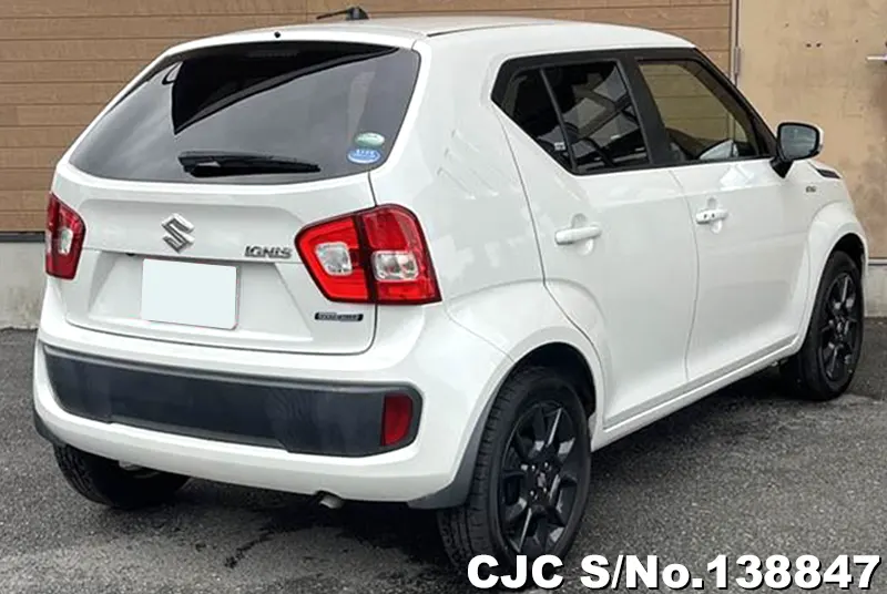 Suzuki Ignis in White for Sale Image 2