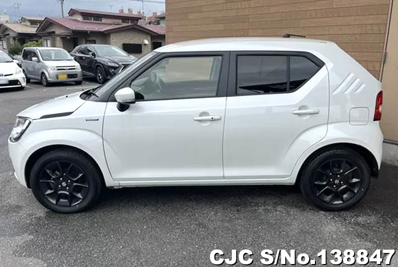 Suzuki Ignis in White for Sale Image 7