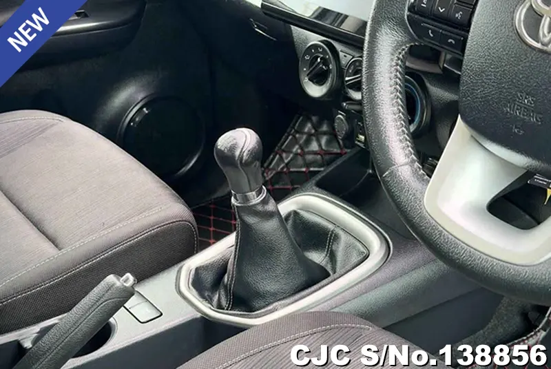Toyota Hilux in Gray for Sale Image 12